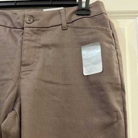 St John’s Bay ladies capris - Picture 3 of 9